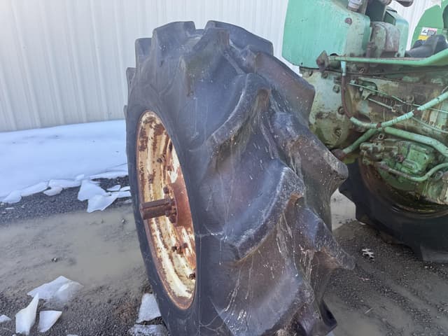 Image of John Deere 4020 equipment image 3