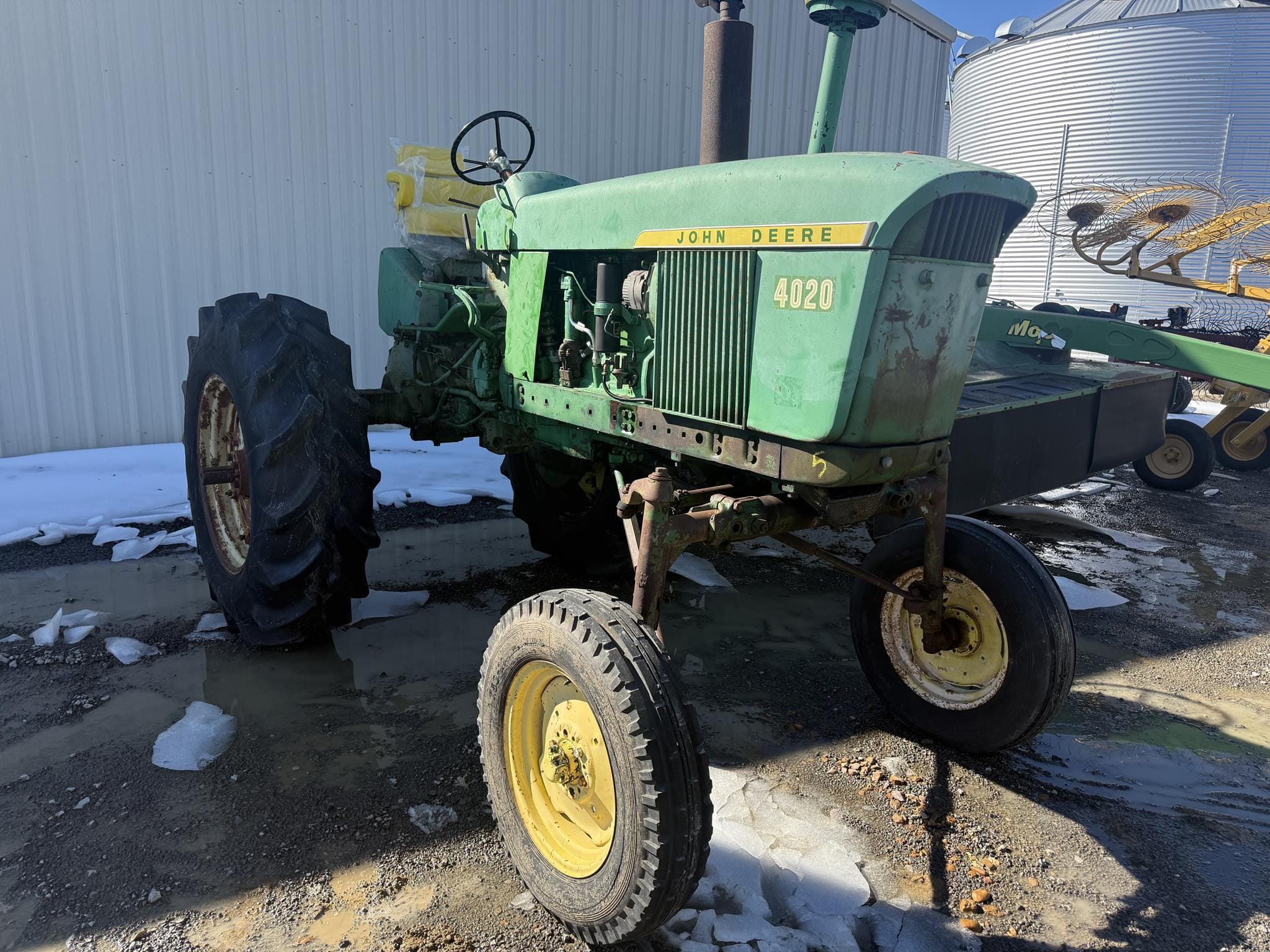 John Deere 4020 Equipment Image0