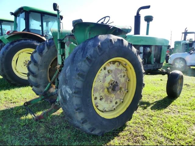 Image of John Deere 4020 equipment image 2