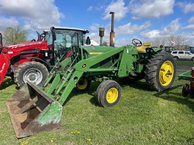 Image of John Deere 4020 equipment image 2