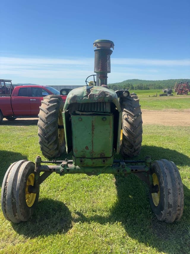 Image of John Deere 4020 equipment image 2