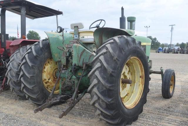 Image of John Deere 4020 equipment image 2