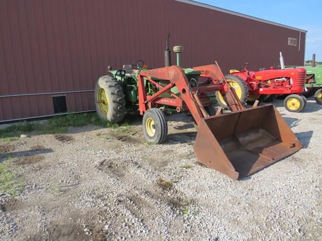 Image of John Deere 4020 equipment image 2