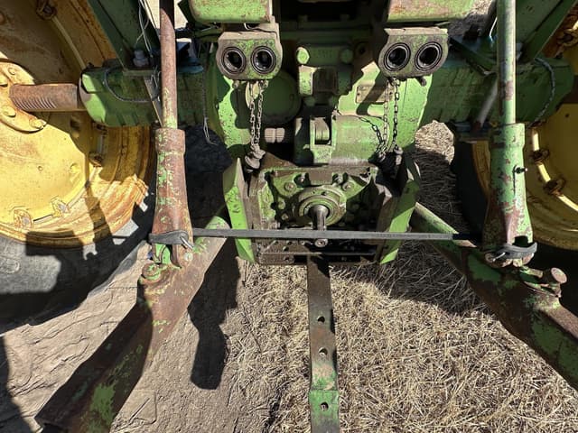 Image of John Deere 4020 equipment image 4