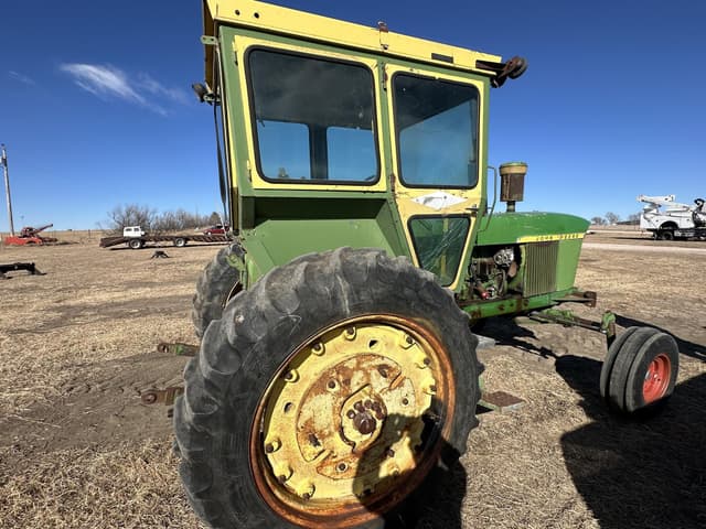 Image of John Deere 4020 equipment image 2