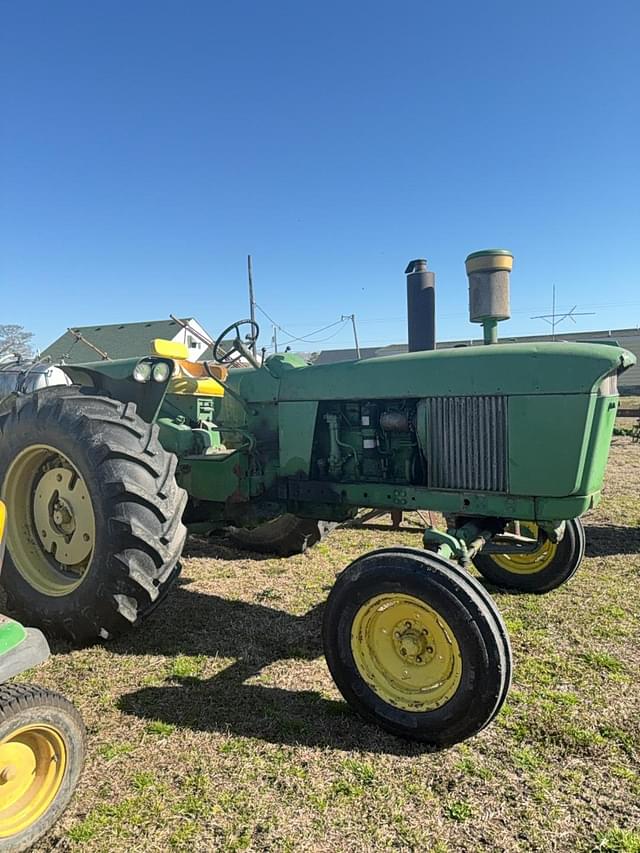 Image of John Deere 4020 equipment image 4