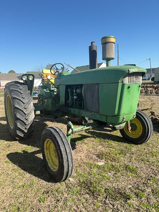 Image of John Deere 4020 equipment image 3