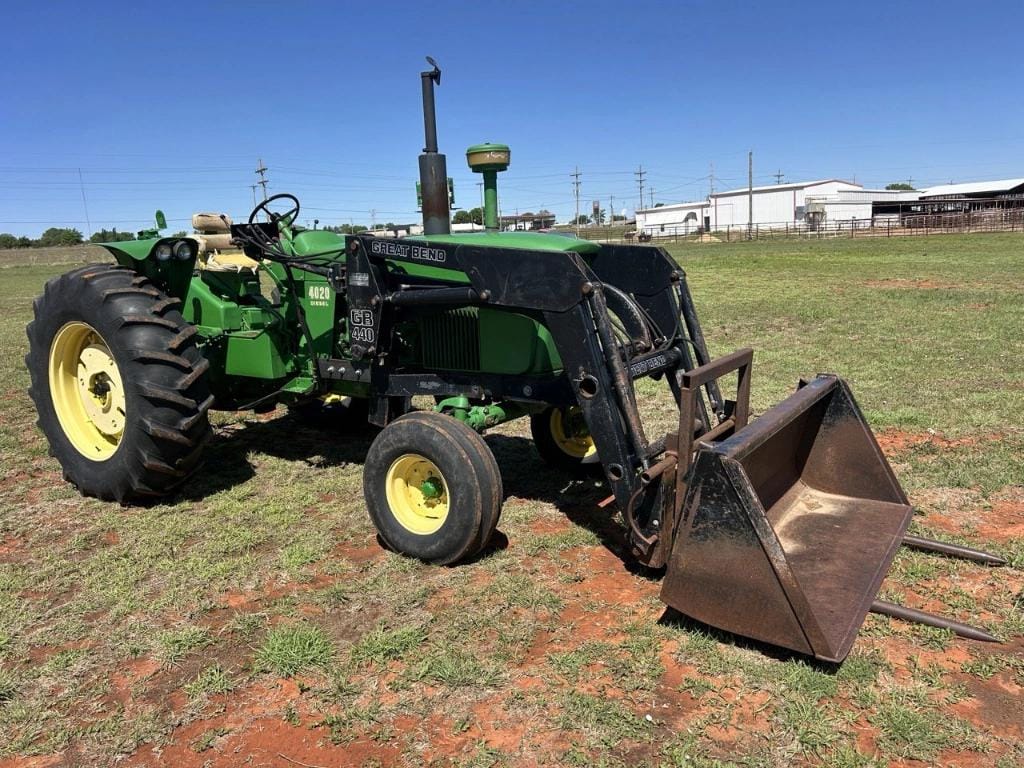 John Deere 4020 Equipment Image0