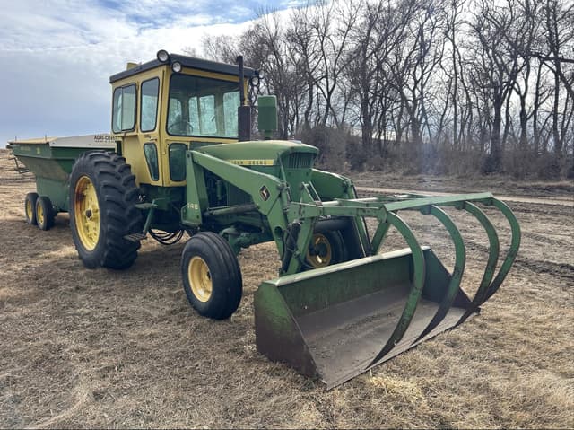 Image of John Deere 4020 equipment image 2