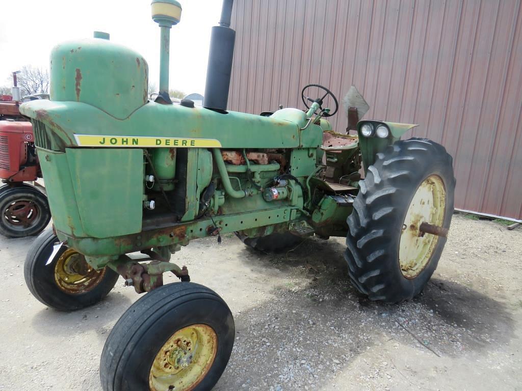 Image of John Deere 4020 Primary image