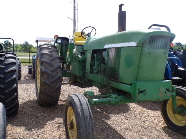 Image of John Deere 4020 equipment image 3