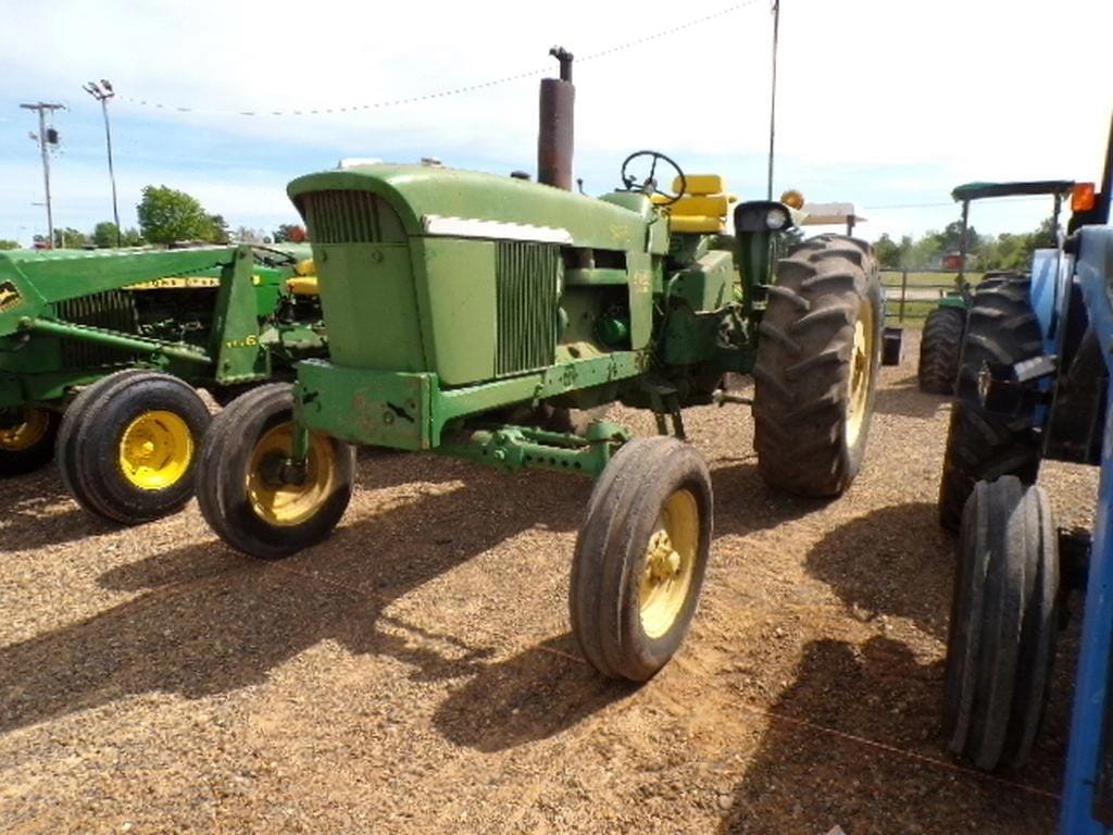 John Deere 4020 Equipment Image0