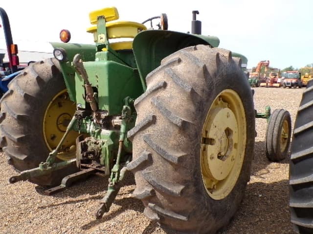 Image of John Deere 4020 equipment image 2