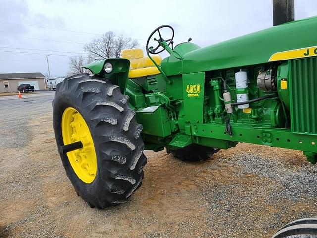 Image of John Deere 4020 equipment image 2