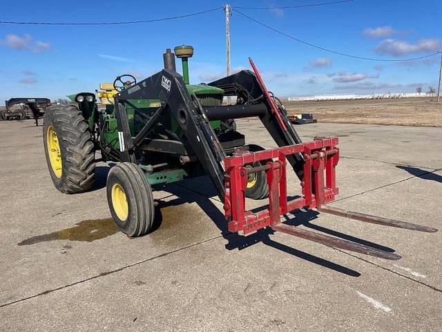 Image of John Deere 4020 equipment image 1