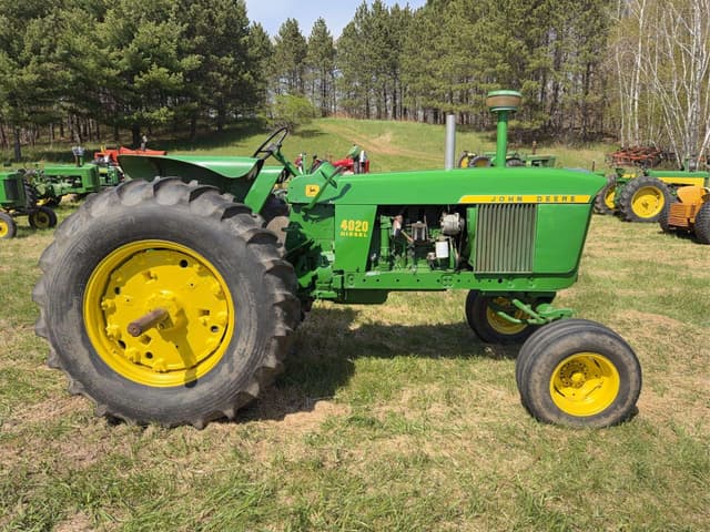 Image of John Deere 4020 equipment image 1