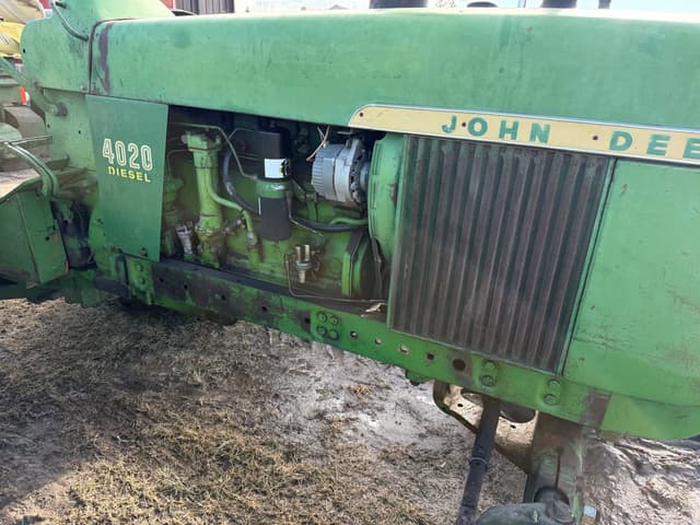 Image of John Deere 4020 equipment image 4