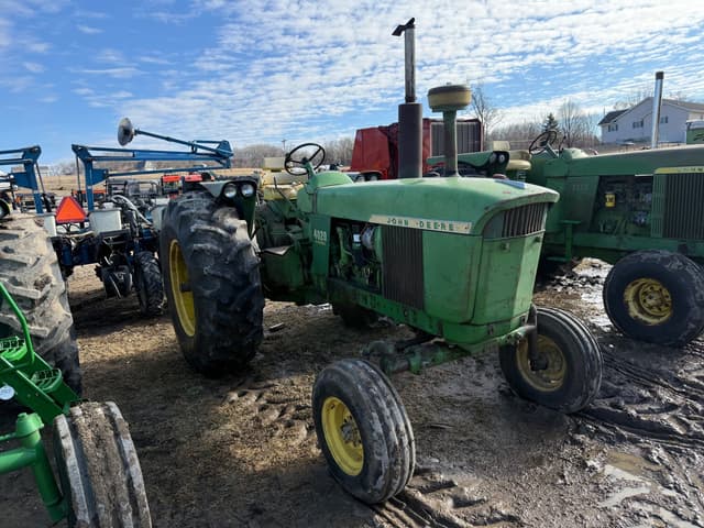 Image of John Deere 4020 equipment image 2