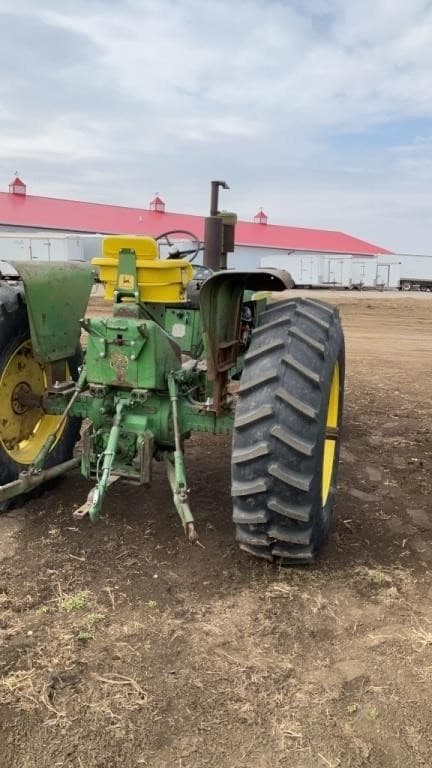 Image of John Deere 4020 equipment image 4