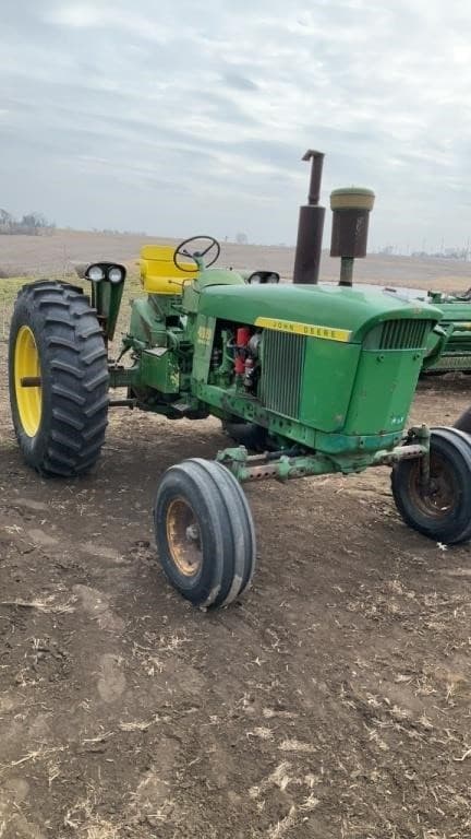 Image of John Deere 4020 equipment image 2