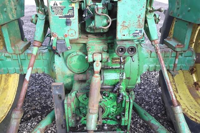 Image of John Deere 4020 equipment image 3