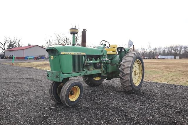 Image of John Deere 4020 equipment image 1