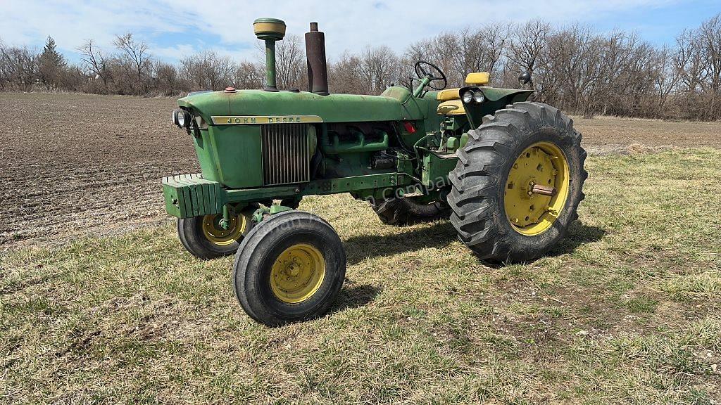 Image of John Deere 4020 Primary image