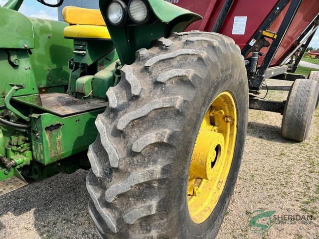Image of John Deere 4020 equipment image 3