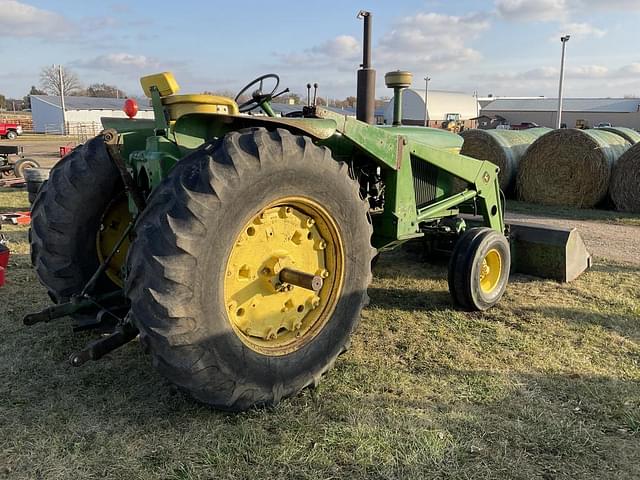 Image of John Deere 4020 equipment image 3