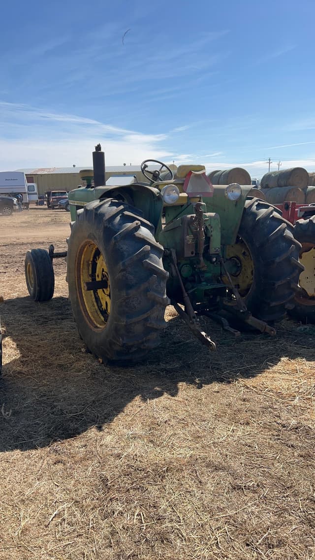 Image of John Deere 4020 equipment image 3