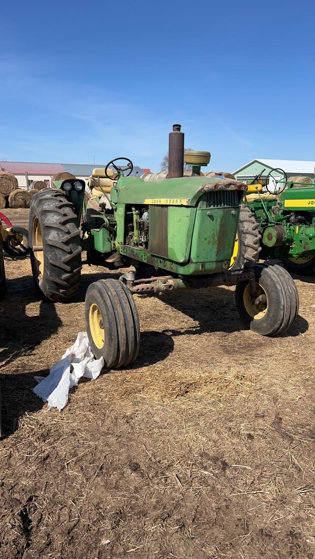 Image of John Deere 4020 equipment image 1