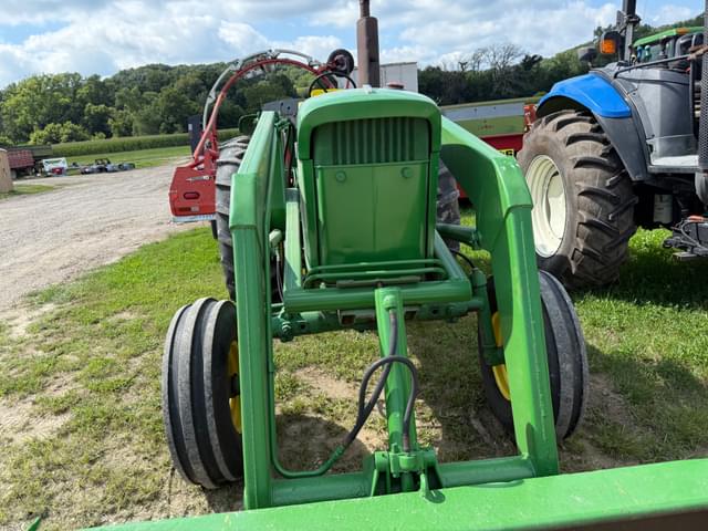 Image of John Deere 4020 equipment image 2