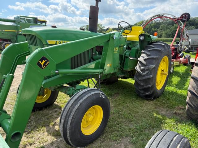 Image of John Deere 4020 equipment image 3