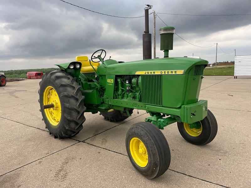 Image of John Deere 4020 Primary image
