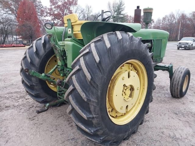 Image of John Deere 4020 equipment image 4