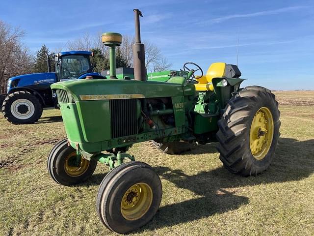 Image of John Deere 4020 equipment image 1