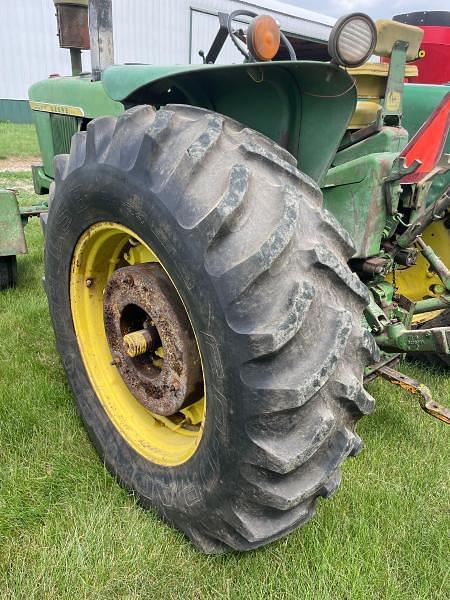 Image of John Deere 4020 equipment image 4