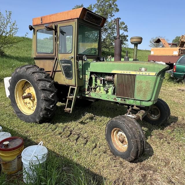Image of John Deere 4020 equipment image 2