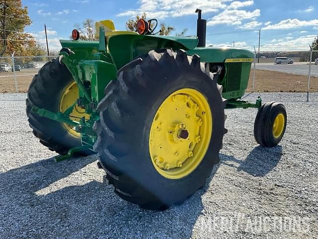 Image of John Deere 4020 equipment image 4