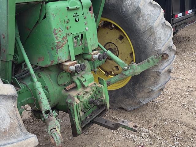 Image of John Deere 4020 equipment image 4