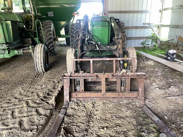 Image of John Deere 4020 equipment image 1