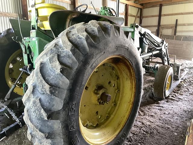 Image of John Deere 4020 equipment image 4