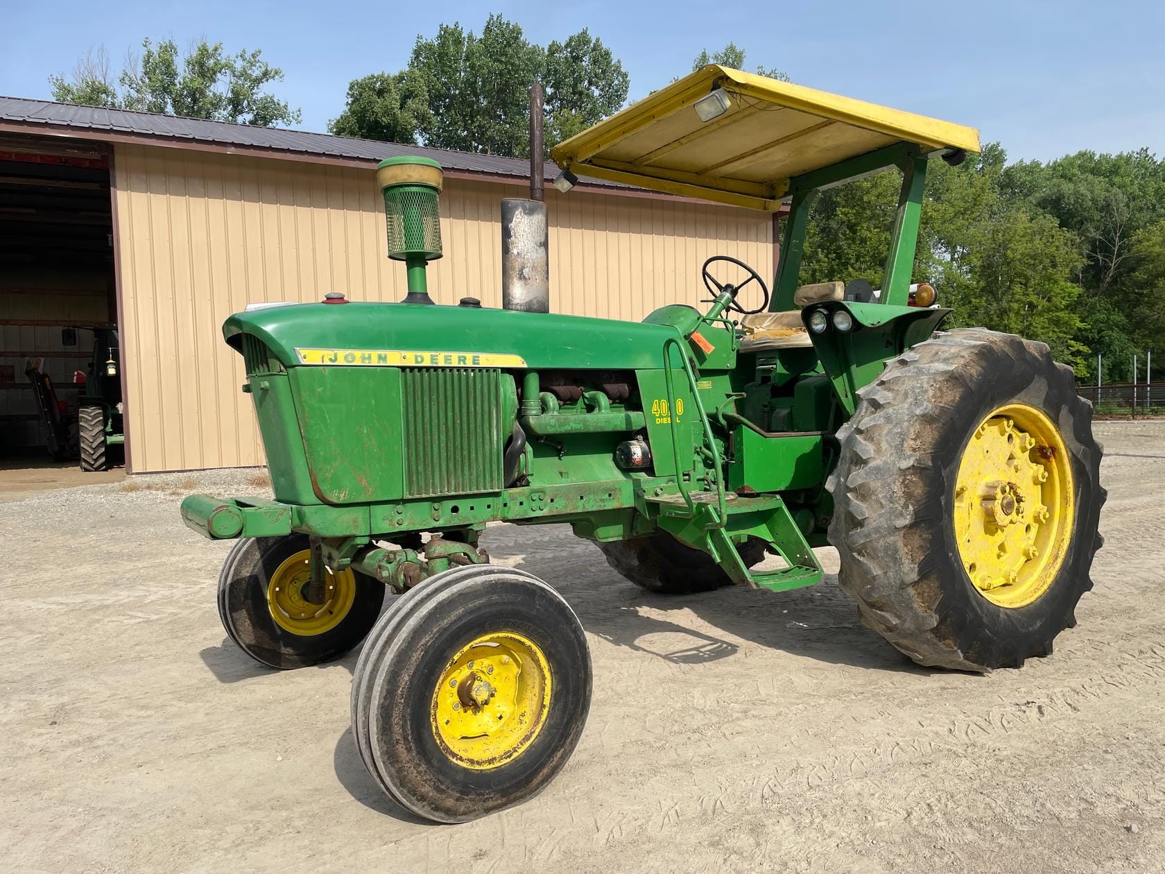 John Deere 4020 Equipment Image0