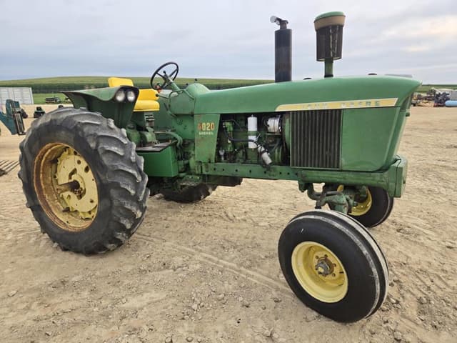 Image of John Deere 4020 equipment image 2