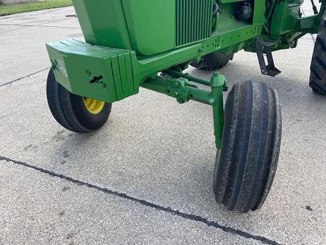 Image of John Deere 4020 equipment image 4