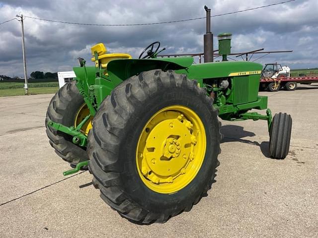 Image of John Deere 4020 equipment image 1