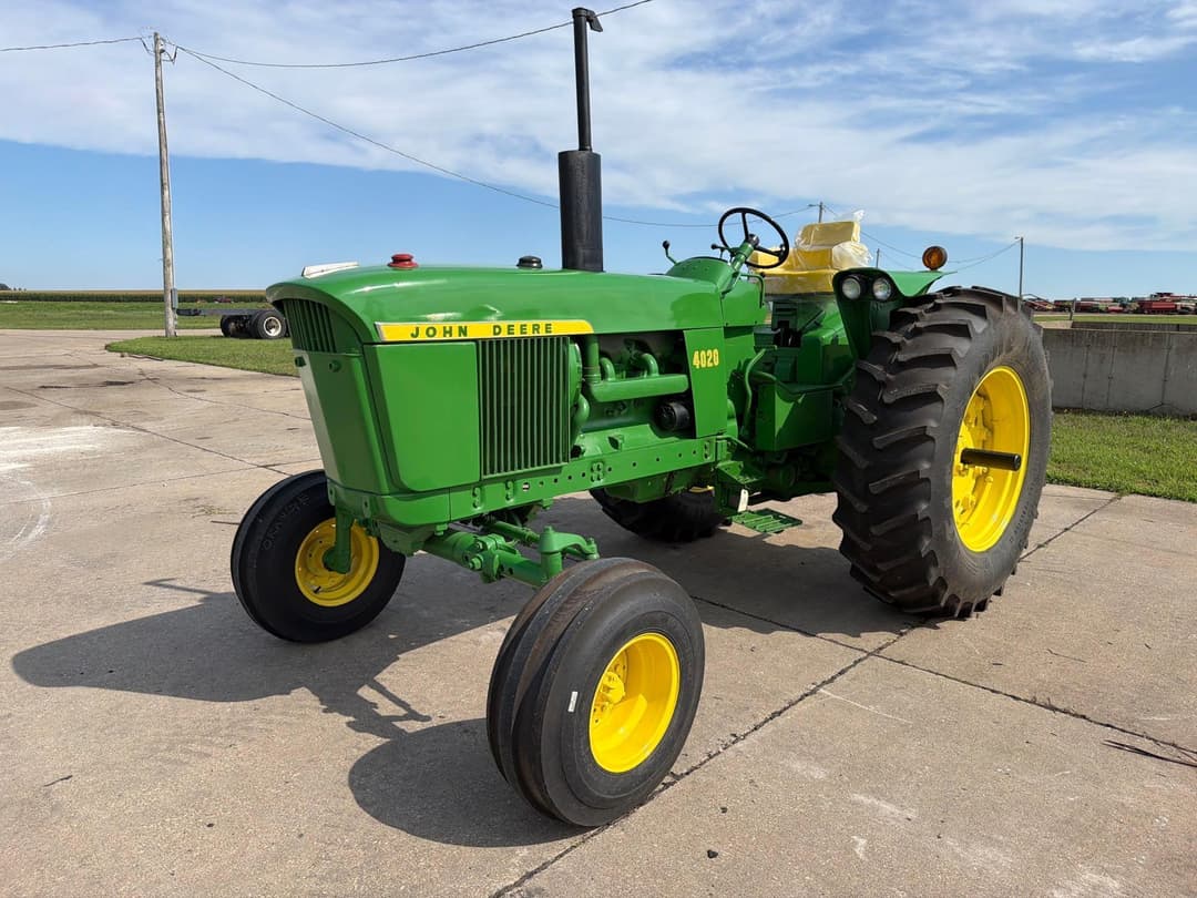 Image of John Deere 4020 Primary image