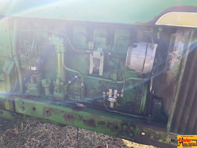 Image of John Deere 4020 equipment image 2