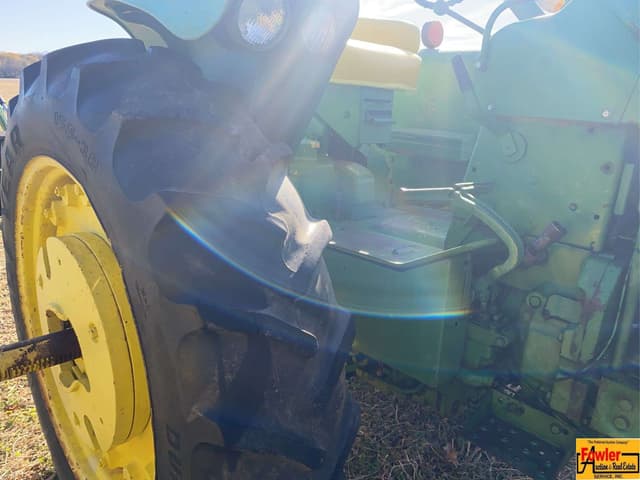 Image of John Deere 4020 equipment image 3