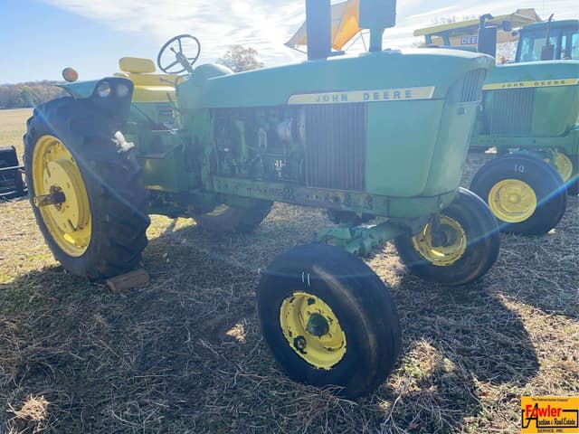Image of John Deere 4020 equipment image 1